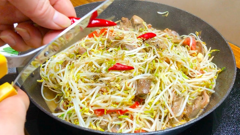 xào thịt với giá đỗ