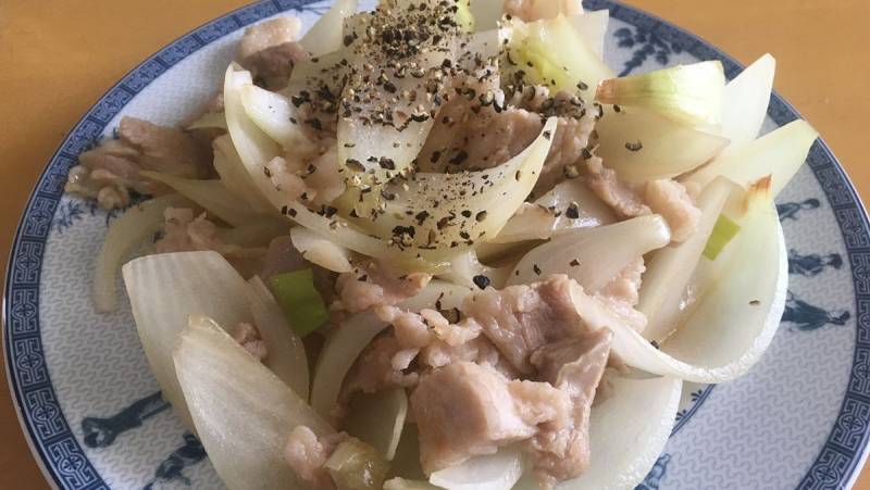 Thành phẩm thịt heo xào hành tây