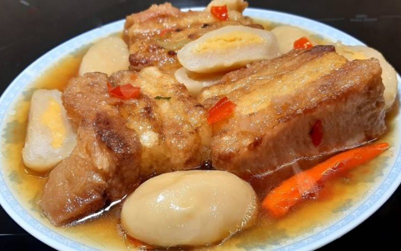 Khám phá cách làm thịt kho tàu chay thơm ngon