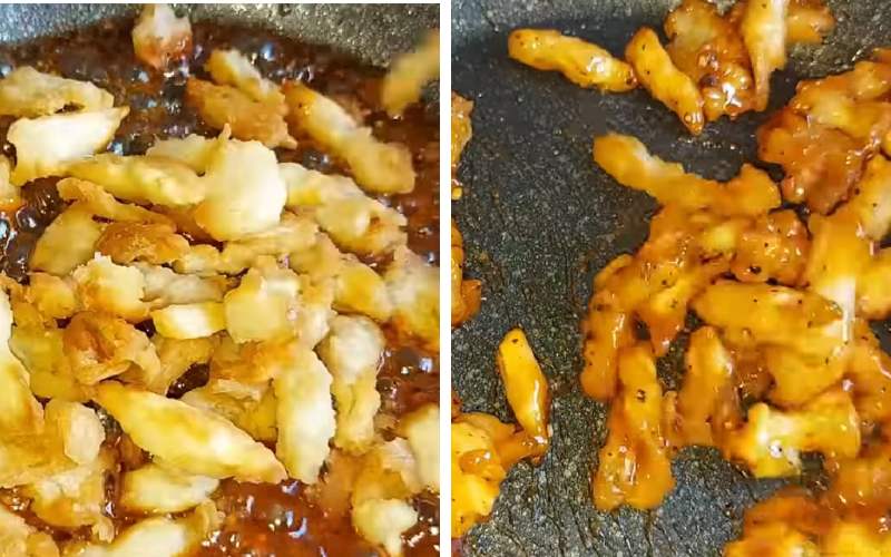 Tiếp đó cho bánh mì vào trộn đều với sốt