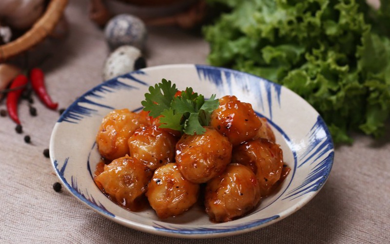 Món trứng cút sốt nước cực hao cơm