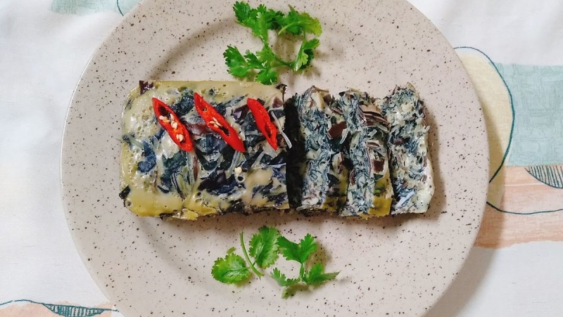 Thành phẩm món trứng gà hấp lá mơ thơm ngon