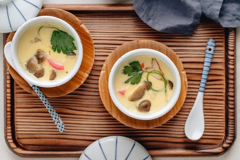 Thành phẩm trứng hấp chawanmushi vàng mịn