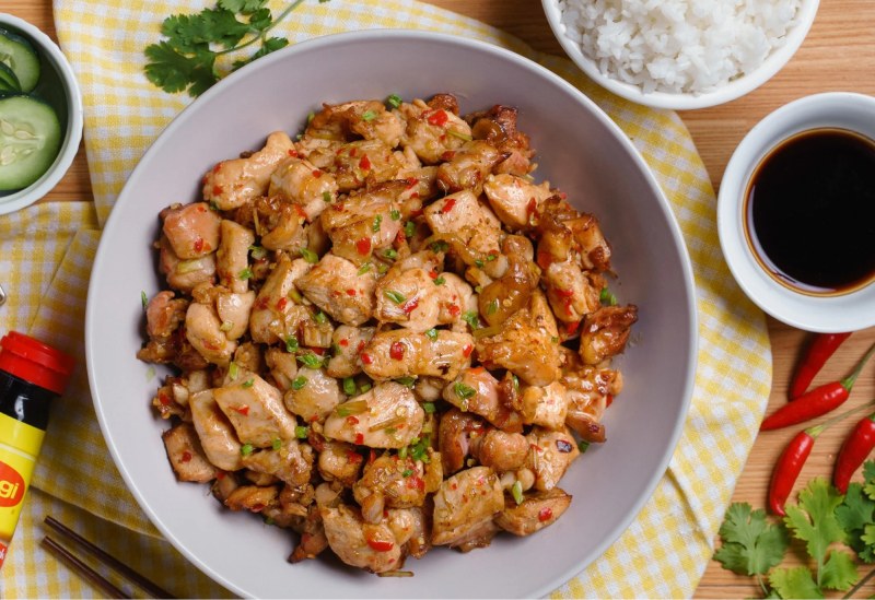 Thành phẩm món ức gà xào sả ớt