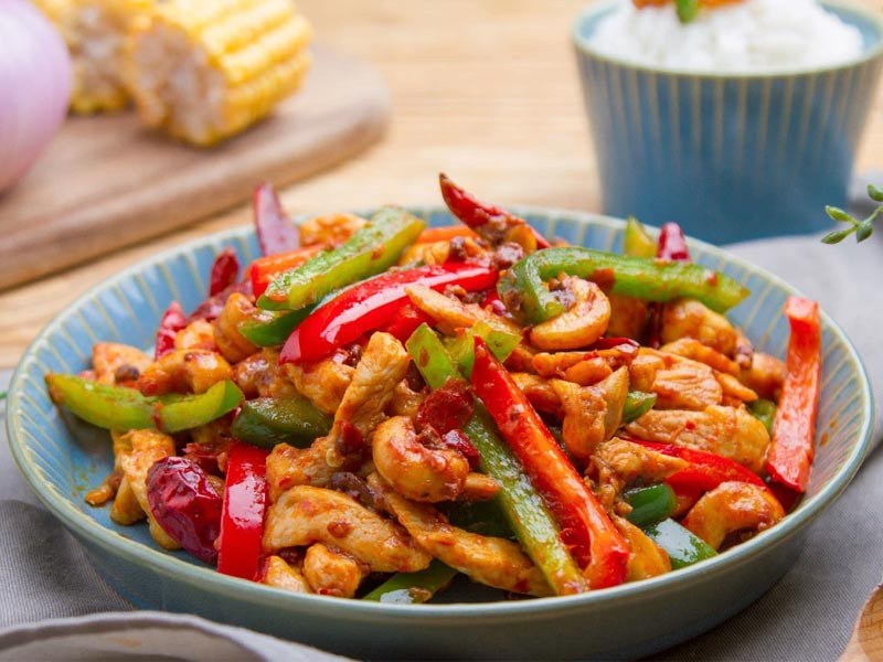 Thành phẩm món ức gà xào ớt chuông