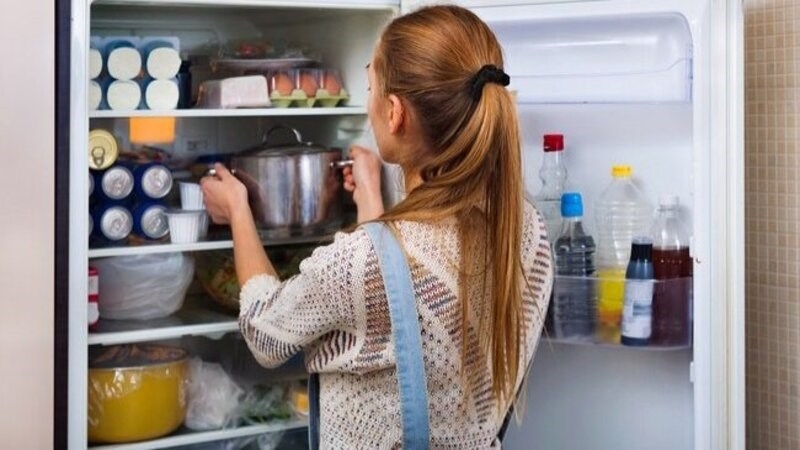 Bảo quản thịt đông trong ngăn mát tủ lạnh để giữ tươi ngon