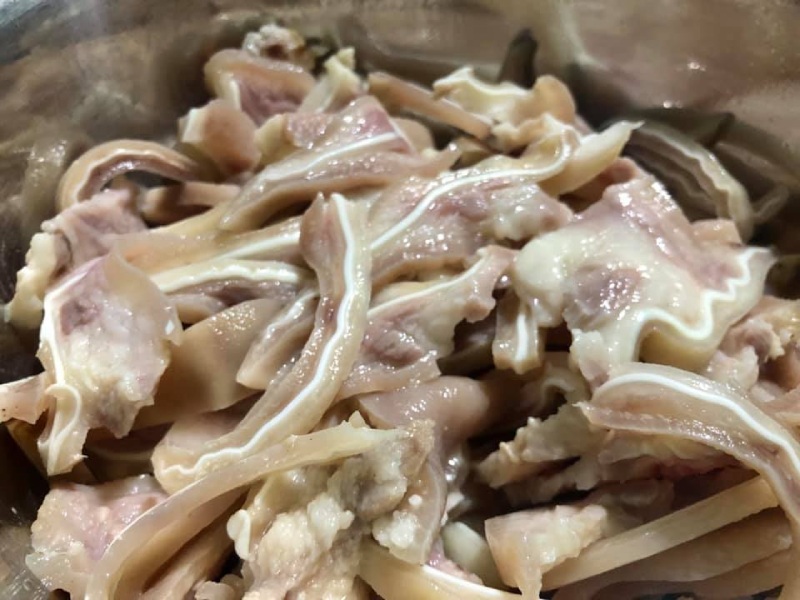 ướp tai heo với gia vị