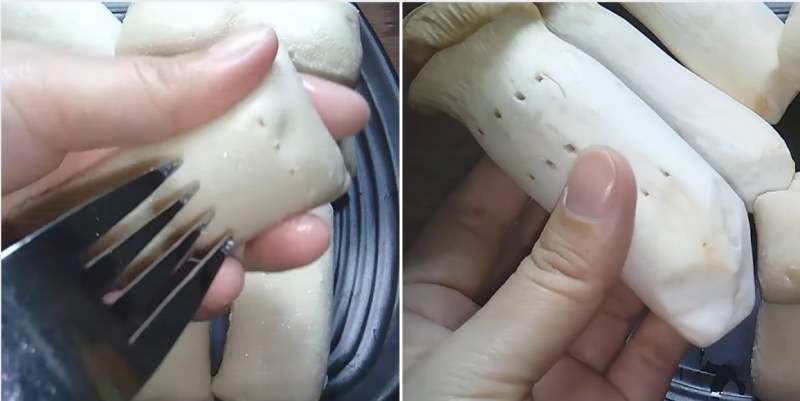 Chuẩn bị nguyên liệu làm xá xíu chay từ nấm đùi gà