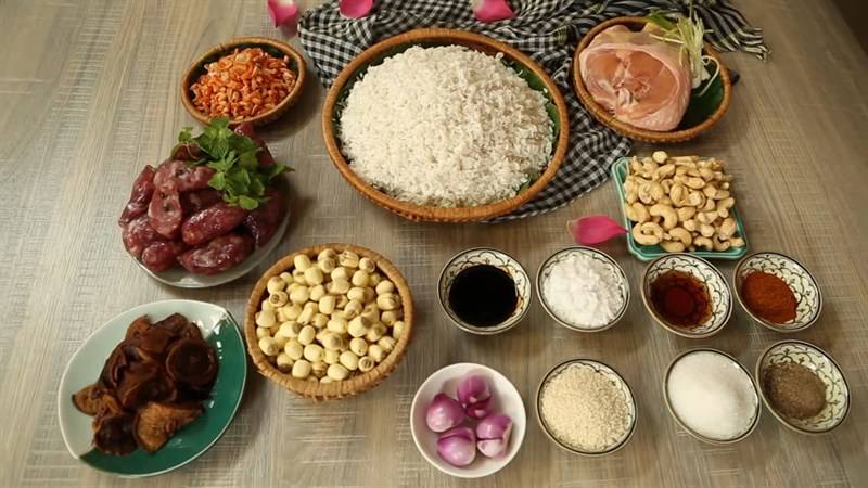 Sơ chế nguyên liệu làm xôi gà lá sen