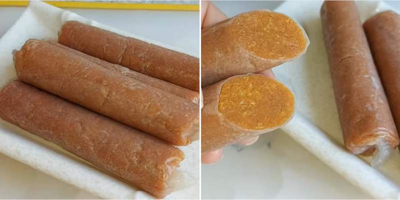 Xúc xích từ hem chay mềm dai, màu đỏ tự nhiên