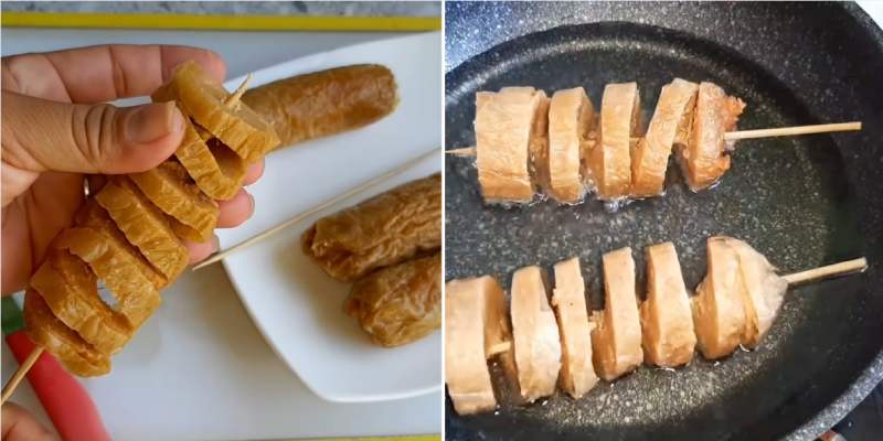  Cắt thành khoanh tròn, xiên vào que rồi chiên áp chảo