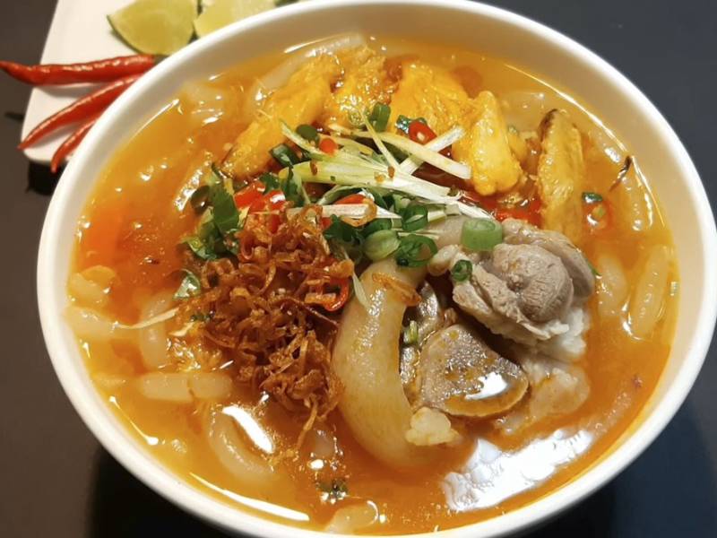 Thành phẩm món bánh canh cua giò heo