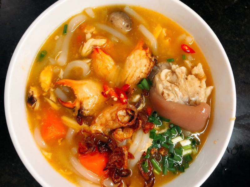 Khám phá cách nấu bánh canh cua giò heo