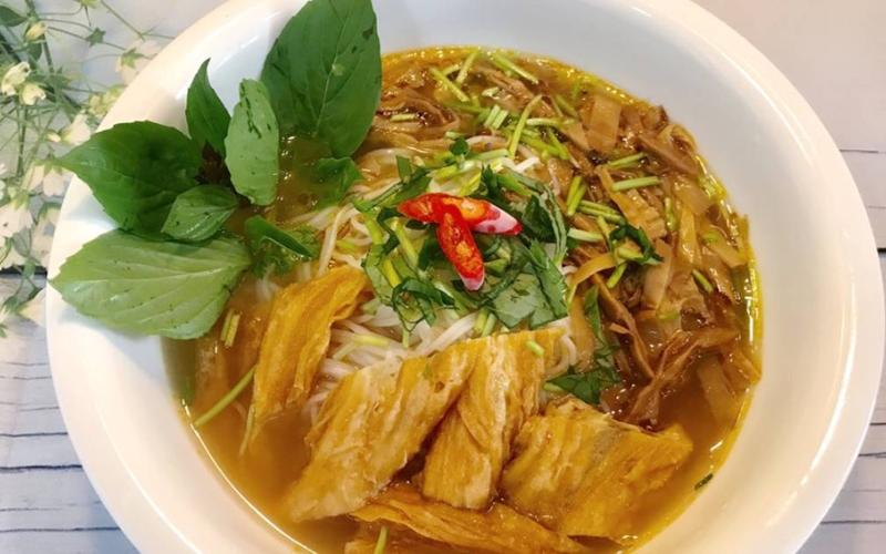 Thành phẩm món bún măng khô chay thơm ngon 