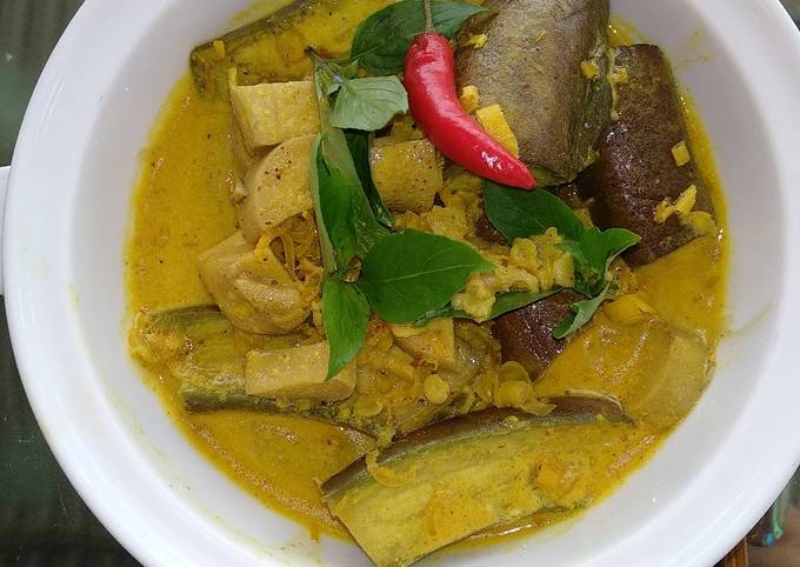 Thành phẩm món cà ri chay với cà tím thơm ngon