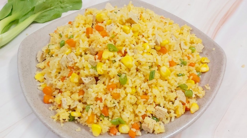 Món cơm chiên dương châu chay