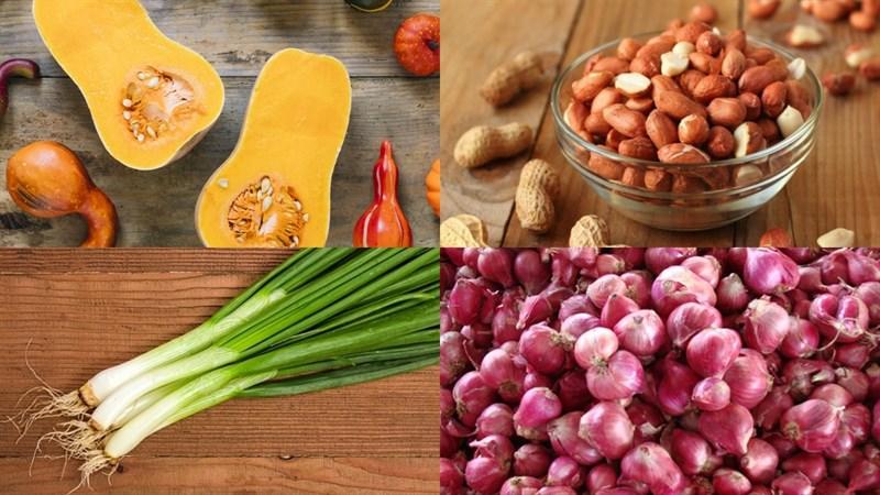 Chuẩn bị nguyên liệu làm canh bí đỏ nấu đậu phộng chay