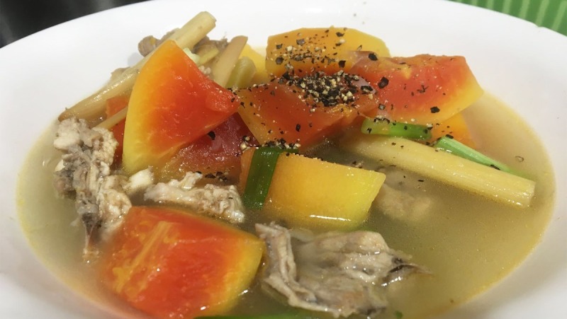 Thành phẩm món canh gà hầm đu đủ