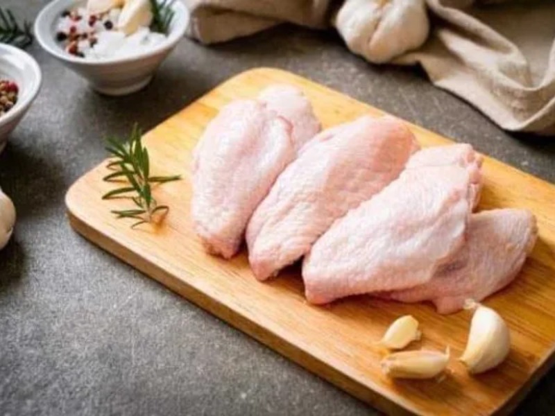 Bí quyết chọn nguyên liệu làm canh gà nấu chua và lá é