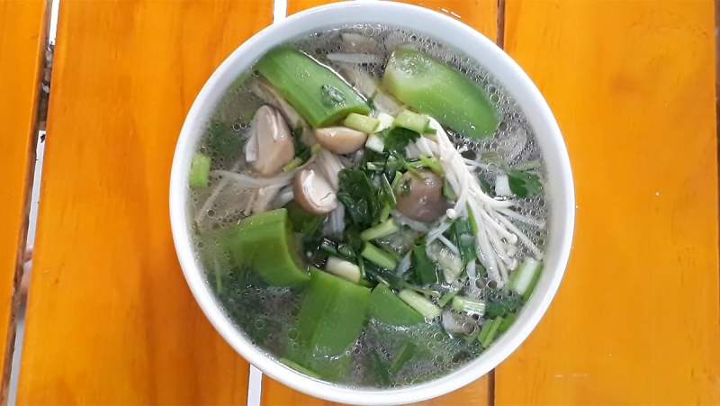 Thành phẩm canh mướp nấm bồ ngót bổ dưỡng