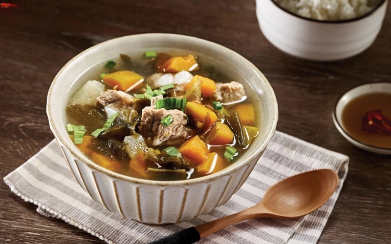 Khám phá cách nấu canh thịt bò bí đỏ