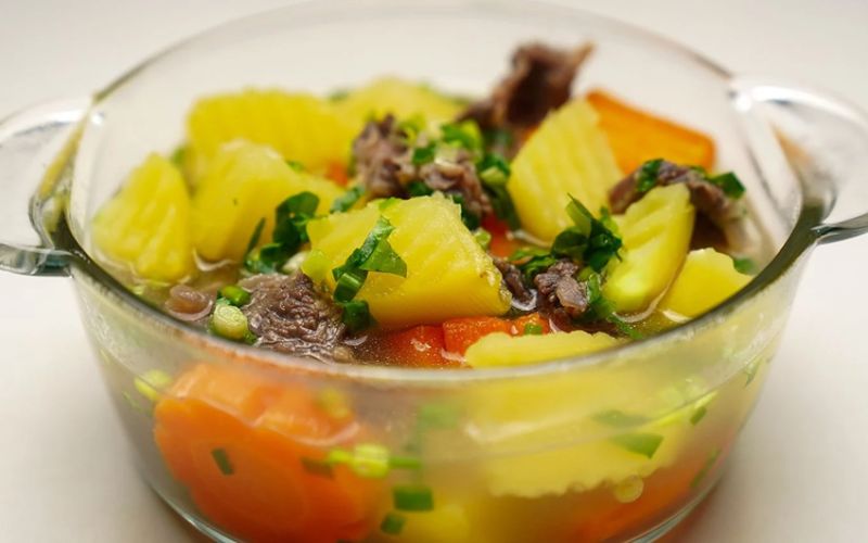 Khám phá cách nấu canh thịt bò khoai tây