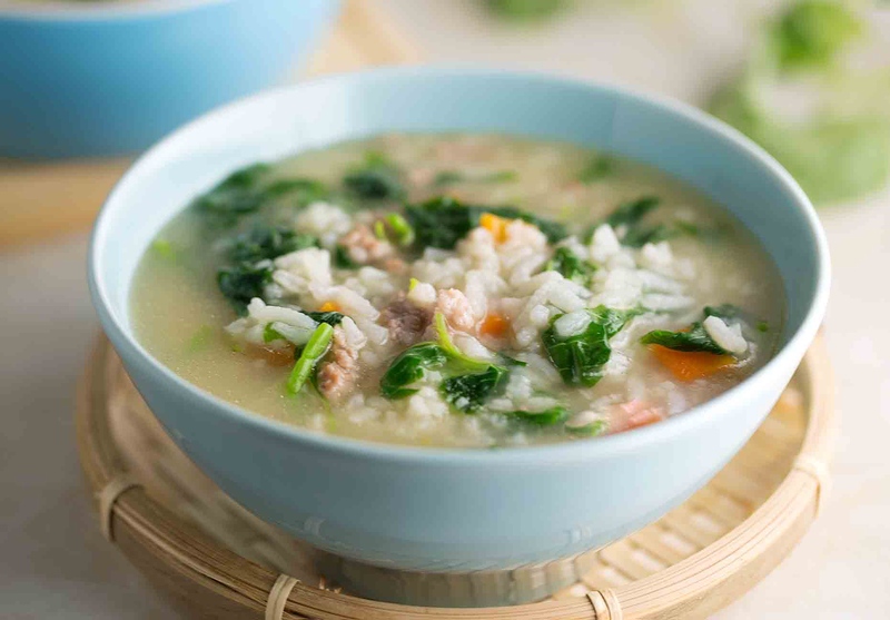 Cháo gà nấu chùm ngây giàu dưỡng chất, tăng cường sức đề kháng hiệu quả