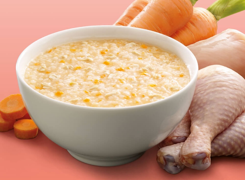 Cháo thịt gà và cà rốt mềm thơm, giàu vitamin A, tốt cho thị lực của bé