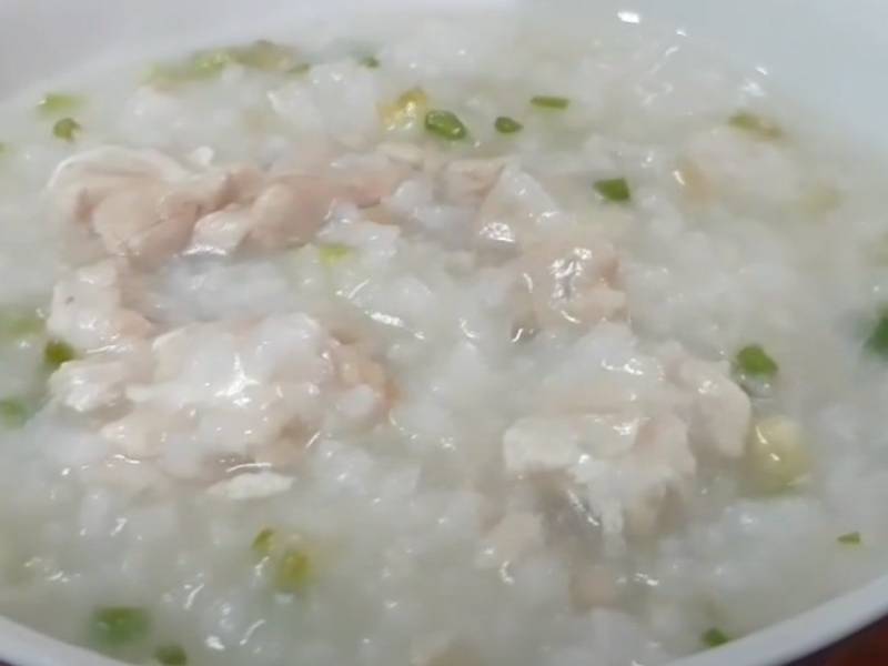 Thành phẩm món cháo óc heo hành lá