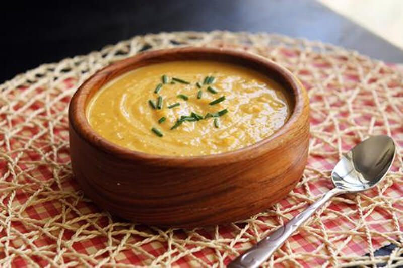 Cháo trứng gà yến mạch bí đỏ béo ngậy, giàu vitamin A tốt cho mắt và hệ miễn dịch