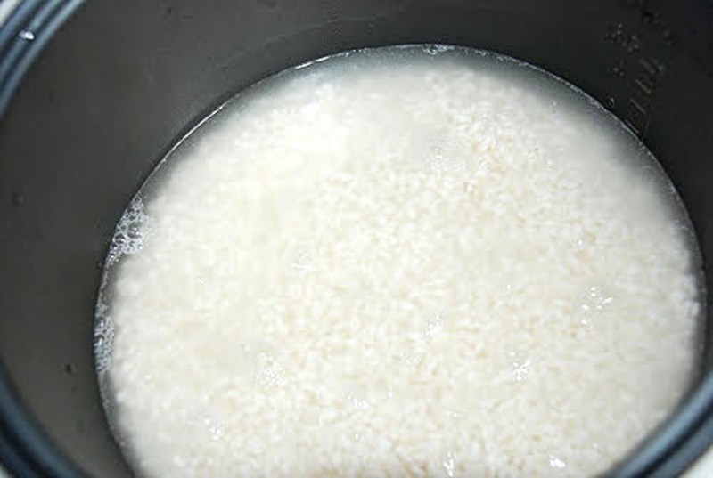 Nếu chín nếp trong nồi