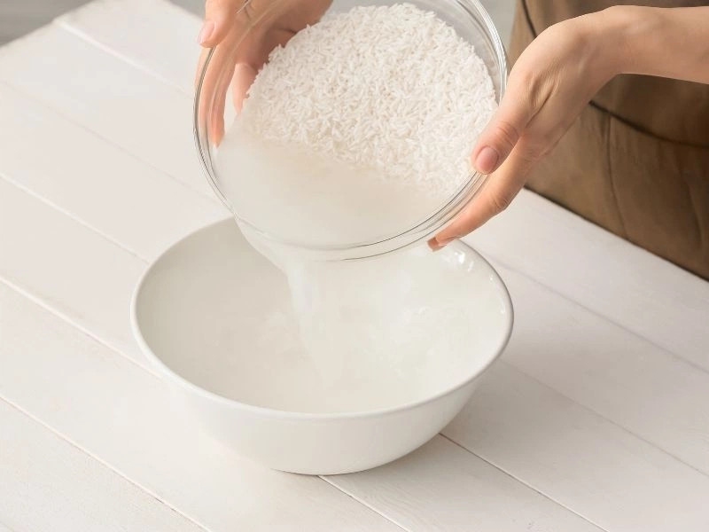 Gạo chắt nước ra tô
