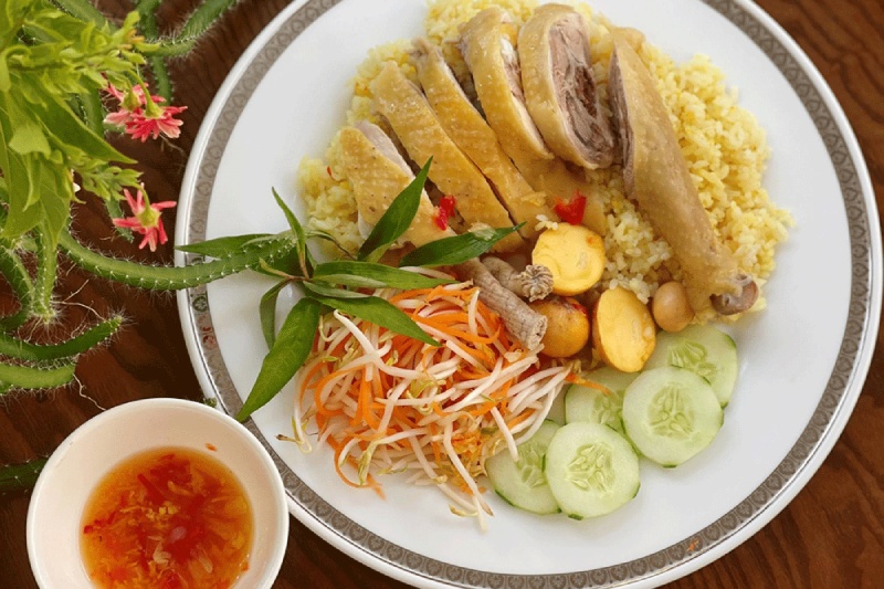 Khám phá cách nấu cơm gà Phú Yên