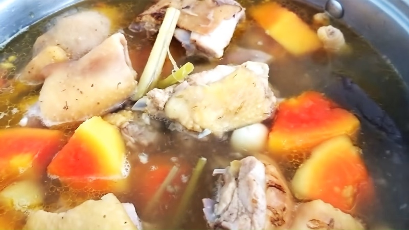món gà hầm sả đu đủ dậy mùi thơm lừng