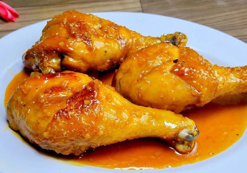 Thành phẩm món gà rô ti ngon thấm đẫm nước sốt