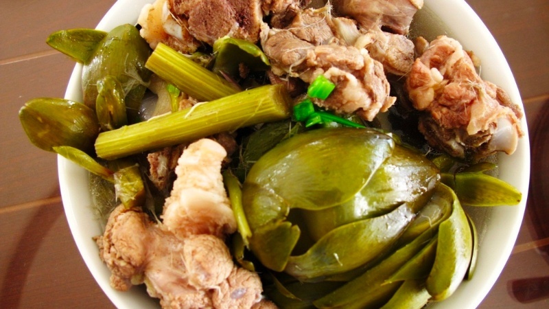 Món giò heo hầm atiso
