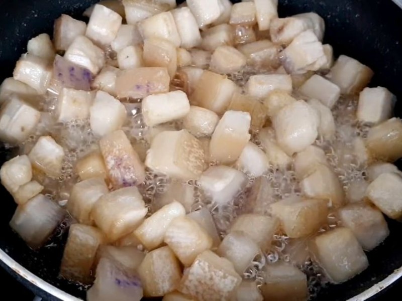 Công đoạn thắng tóp mỡ