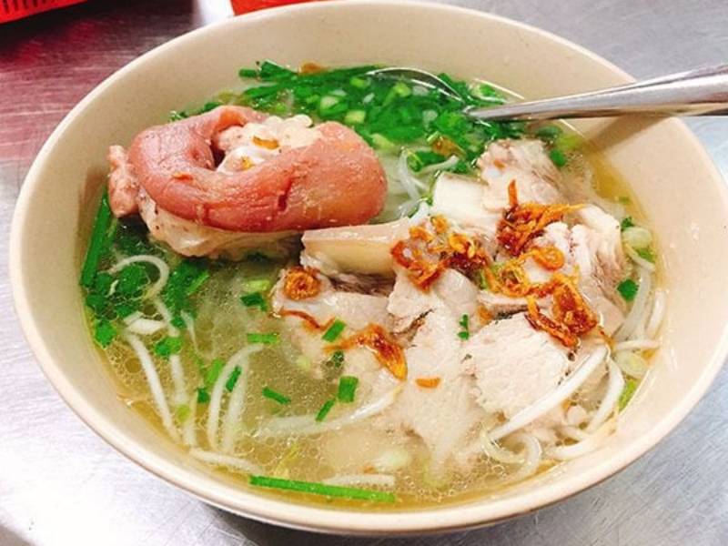 Những lưu ý quan trọng khi chế biến hủ tiếu giò heo
