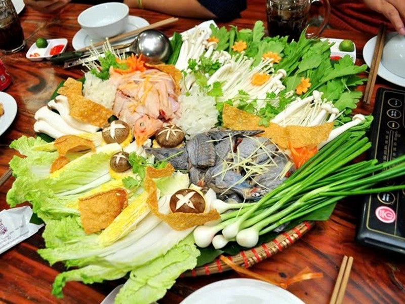 Tiến hành sơ chế rau củ