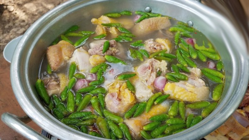 Thành phẩm món lẩu gà chanh ớt thơm ngon