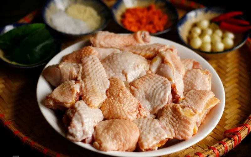 Bí quyết chọn mua gà tươi ngon