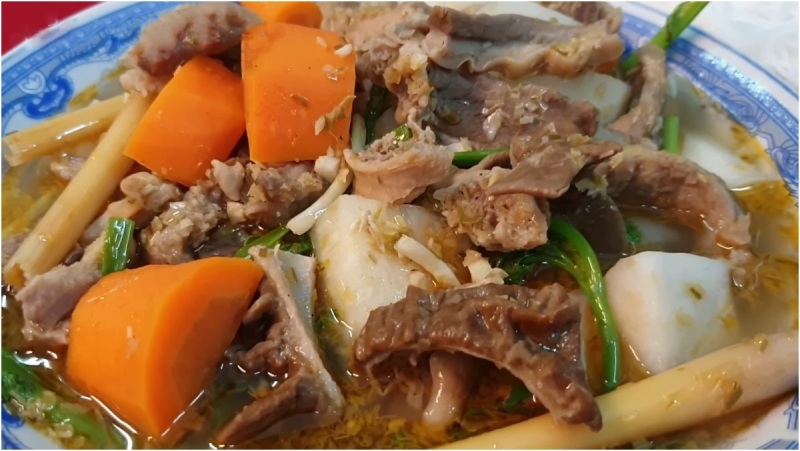 Thành phẩm món lẩu lòng bò hầm sả