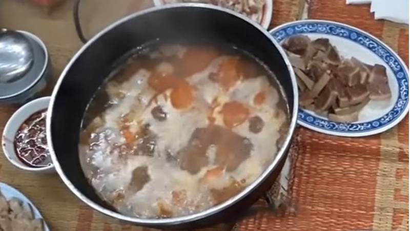 Thành phẩm món lẩu lòng heo