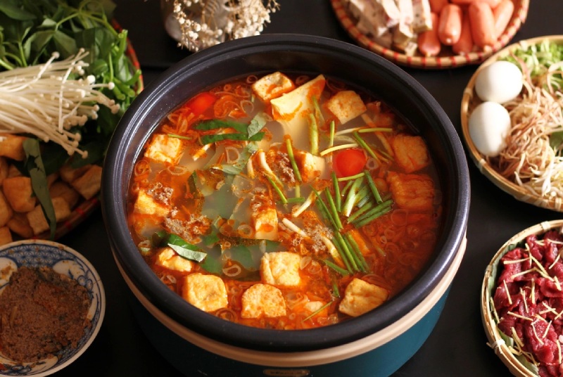Thành phẩm món lẩu riêu cua đồng bắp bò sườn sụn