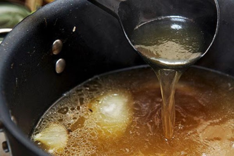 Lọc nước lẩu xương bò