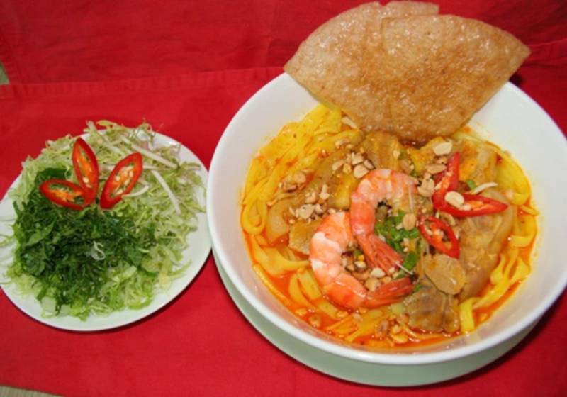 Bí quyết chọn nguyên liệu làm mì quảng giò heo ngon