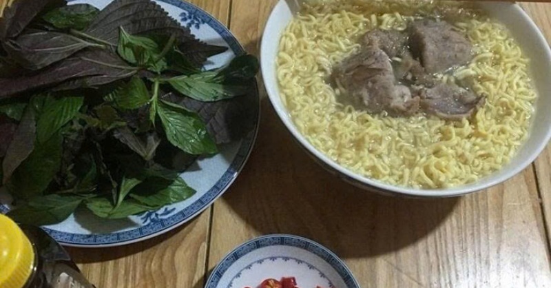 Món mì xương heo thơm ngon
