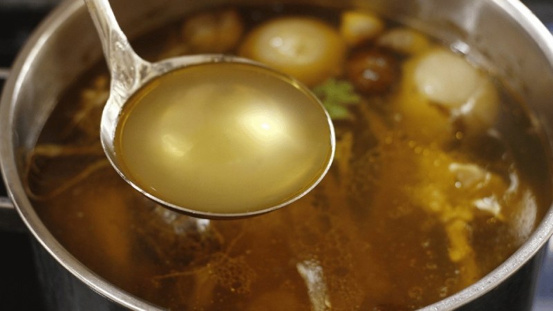 Xào lòng gà và nấu nước dùng