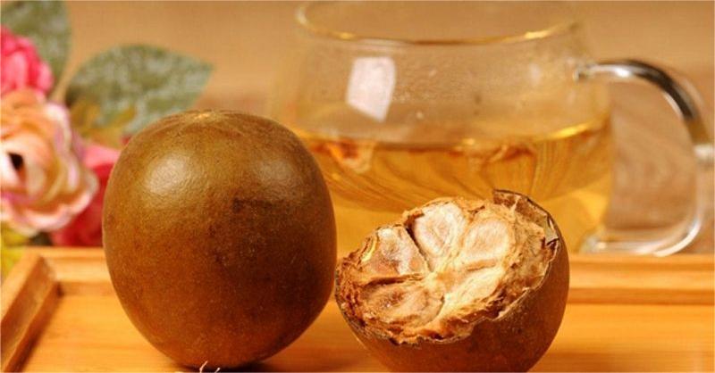 La hán quả pha nước uống giải nhiệt