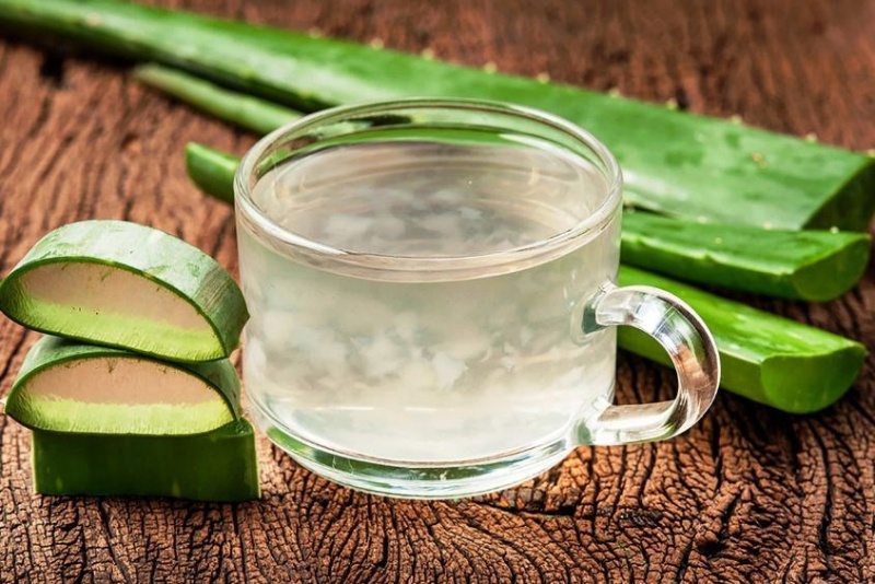 Ly nước nha đam trong veo, mát lạnh, bổ dưỡng
